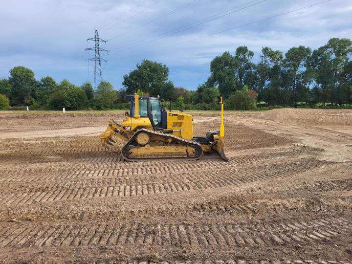 Opération par engin de terrassement lourd Conflans-sur-Anille
