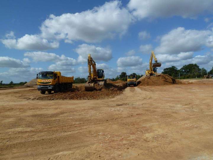 Engins performants pour terrassement Conflans-sur-Anille